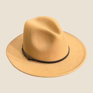 Camel Fedora Hat with Leather Band – Like New